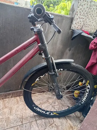 VENDO BICICLETA POTY ARO 26 REDUZIDO