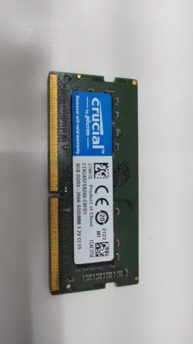 RAM Crucial DDR4 8GB usada
