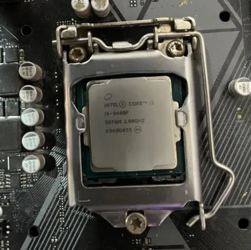 Processador: Intel Core i5-9400F