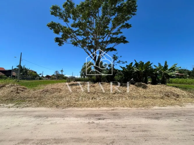 Terreno de Esquina com AV. 300m², Praia do Ervino SFS/SC