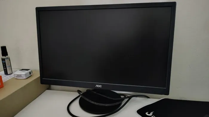 Monitor AOC E2270SWN 21,5" Full HD - Excelente Estado