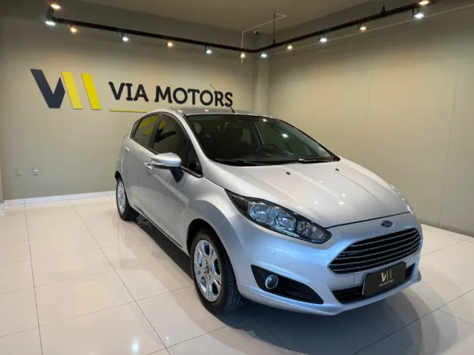 Ford Fiesta 1.6 SE Hatch 16V Flex 4P Powershift 2017