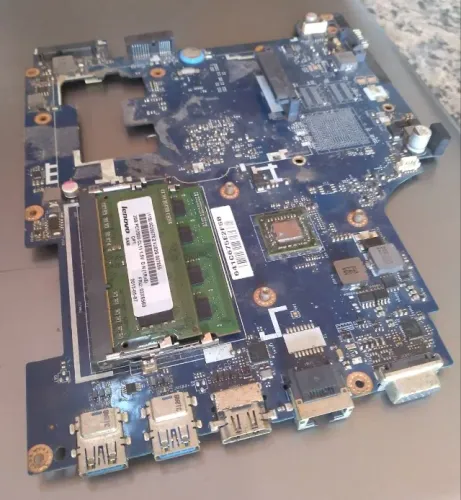 Placa Mãe Notebook Lenovo G485 - Modelo 2157 C/ 2 Ram de 2GB