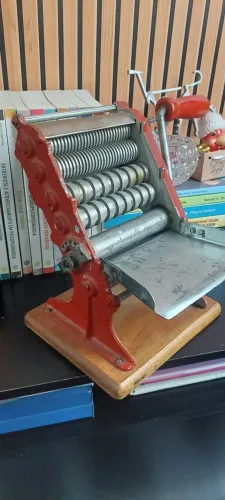 Maquina de fazer massa