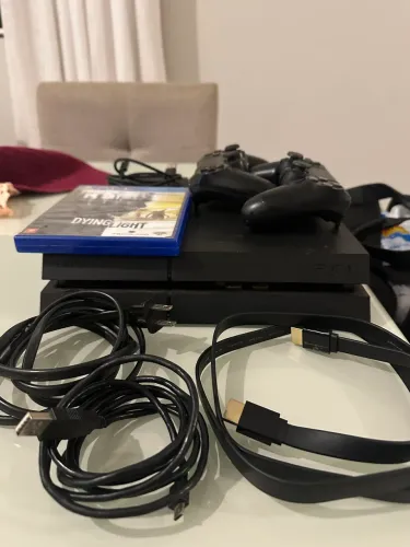 Ps4 Fat 500 GB + 2 Controles