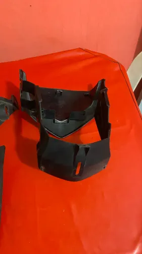Pára-lama e frente de farol moto 225