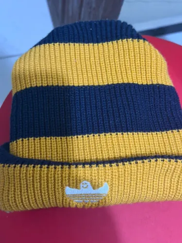 Vendo Gorro Adidas