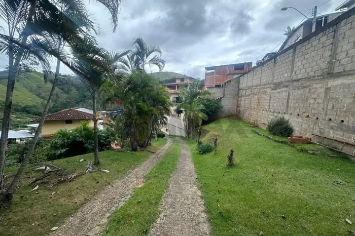 Casa 3 Pavimentos - Alegre