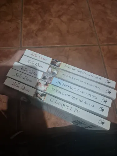 Vendo 5 livros da saga Bridgerton, os mais famosos