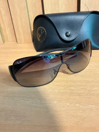 Óculos original Ray-Ban RB3321em perfeito estado, acompanha estojo original