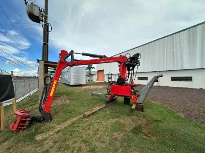 Grua KRPAN 6,4 K - com assento de operação na torre 