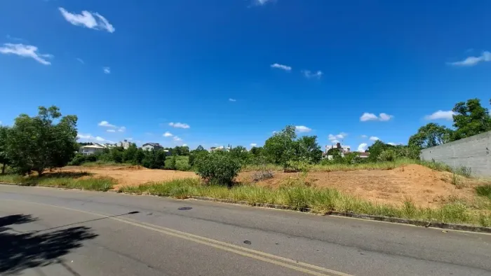 TERRENO EXCLUSIVO NO ROYAL GARDEN, COM VISTA PERMANENTE - OPORTUNIDADE ÚNICA!