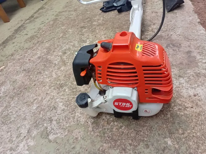 Roçadeira stihl nova