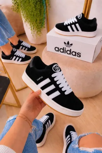 Tênis Adidas