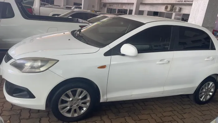 Chery Celer Sedan 1.5 16V Flex 5P 2017