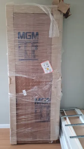 Vendo duas porta prontas de quarto da mgm