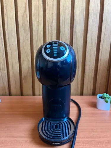 Cafeteira Nescafé Dolce Gusto Genio S 127v