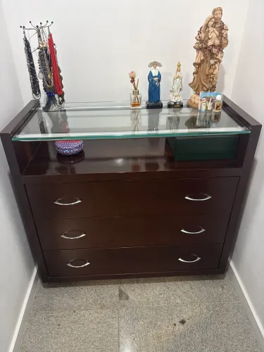 Criados e cômoda para quarto