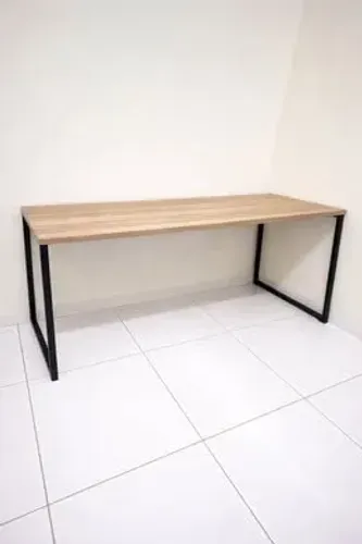 Mesa Escritório Industrial 1,50m - Sevilha c/ Preto