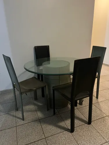 Mesa redonda TokStok 4 lugares 
