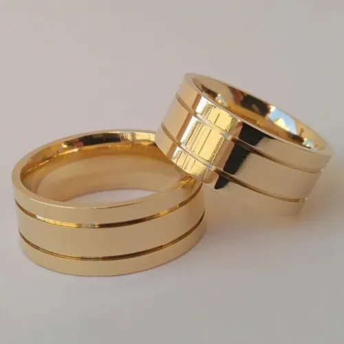 Par Alianças Noivado Casamento Casal Tradicional Anatômicas Ouro 18 Kilates Retas com Risc