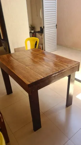 Mesa madeira maciça