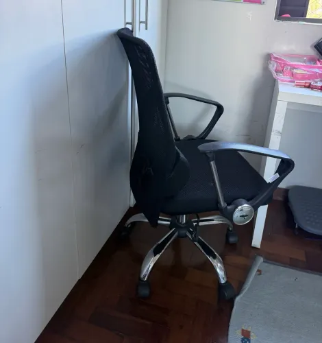 Cadeira escritório giratória 
