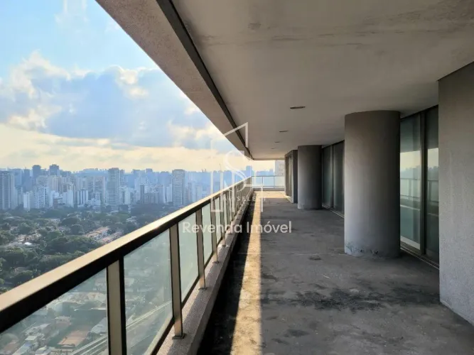 Apartamento de Luxo à Venda em São Paulo - SP, no Campo Belo: 4 Quartos, 4 Suítes, 4 Banhe