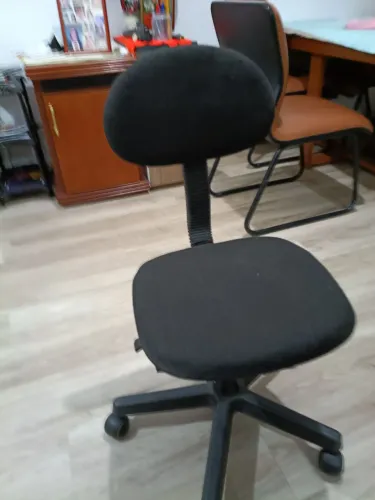 Cadeira de escritório giratória 