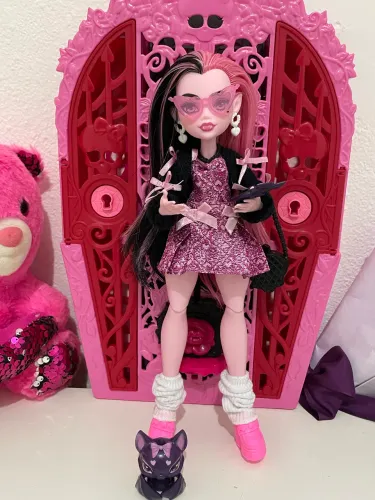 Draculaura core 2