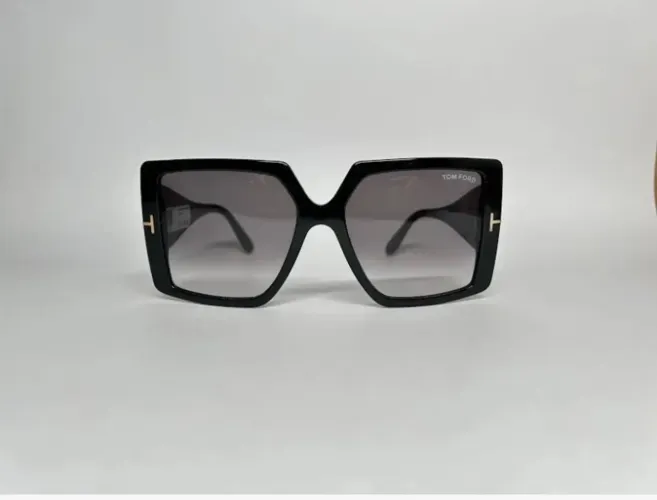 Óculos Tom Ford Quinn TF790