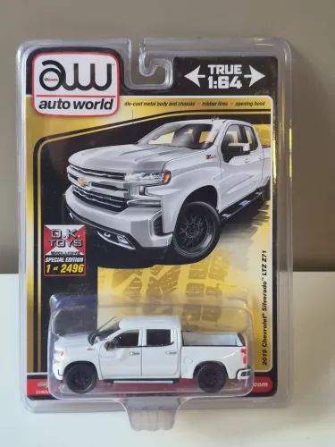 Miniatura Auto World 2019 Chevrolet Silverado LTZ PREMIUM