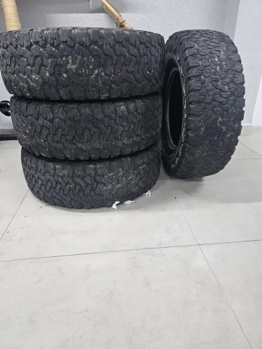 Jogo pneu BFGoodrich All Terrain aro 17<br>285/70R17