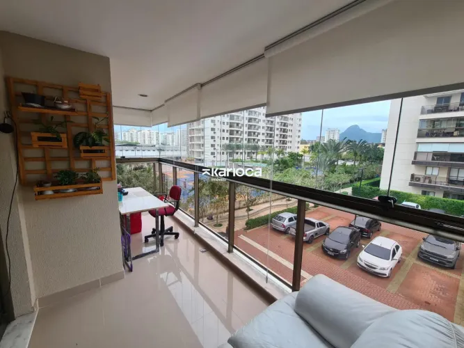 Apartamento 03 quartos Reformado ( Completamente Mobiliado ) na Estrada Coronel Pedro Corr