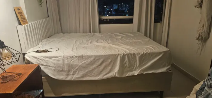 Cama Queem
