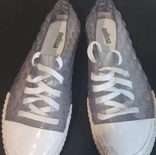 Tênis melissa
