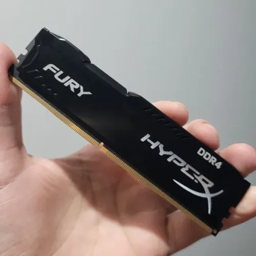 Memória Ram Gamer 4GB DDR4 2400MHz Kingston HyperX Fury Preta HX424C15FB/4 ( 1 x 4GB )