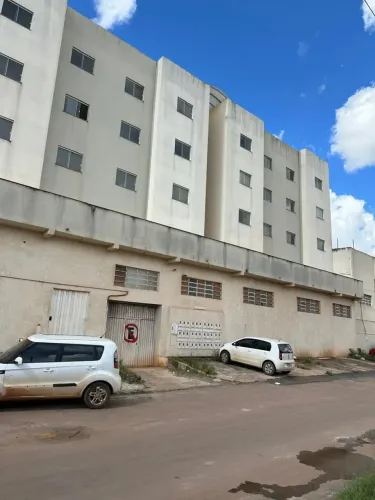 Alugo apartamento 3 quartos e 2 banheiros, sendo 1 suíte, ao lado do Nossa Kaza