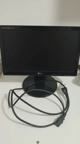 Monitor LG Flatron 15,6" - Funcionando Perfeitamente 
