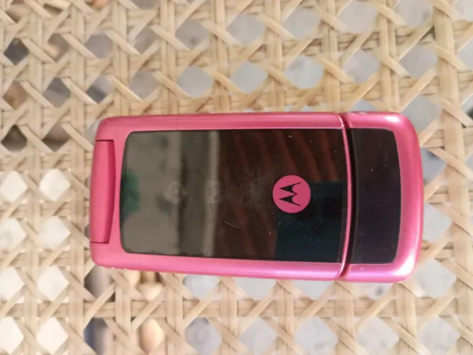 Celular Motorola antigo raro em perfeito funcionando 