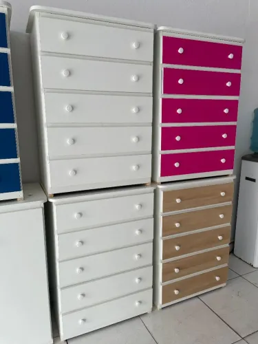 Cômoda 5 gavetas