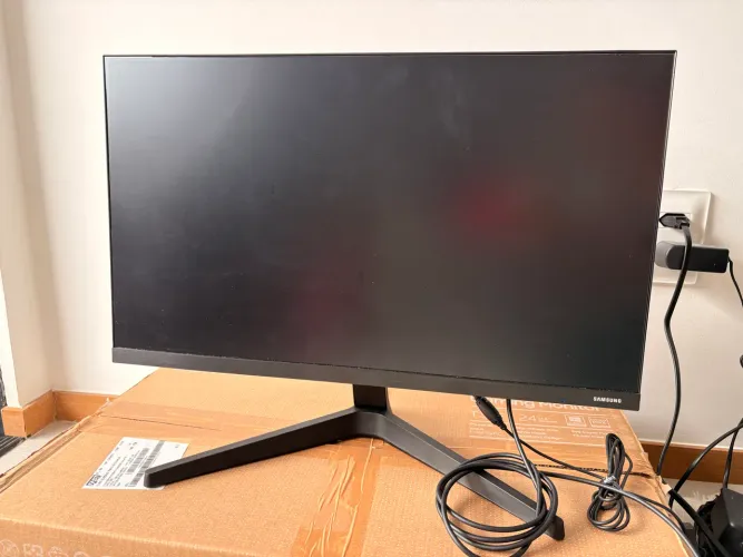 Monitor Samsung T35F 24? IPS Full HD, 75Hz e FreeSync.