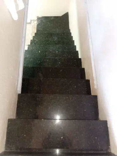 Pedras de granito V.ubatuba( espelhos 30LX15A E PISO 30 LX15A)