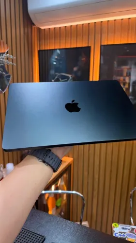 MacBook AIR M5 14" 16/512 seminovo