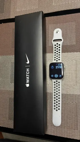 Relógio Apple Watch Nike SE 44 mm