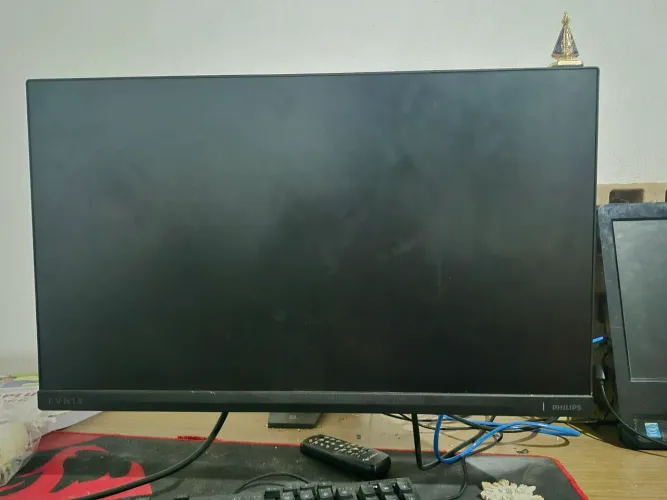 Monitor evnia Philips 180hz 0,5 24p com teclado redragon e mouse redragon 