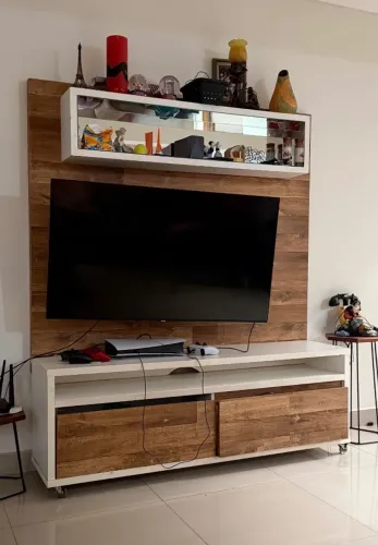 Rack com Painel para TV e Armário Aéreo com Vidro