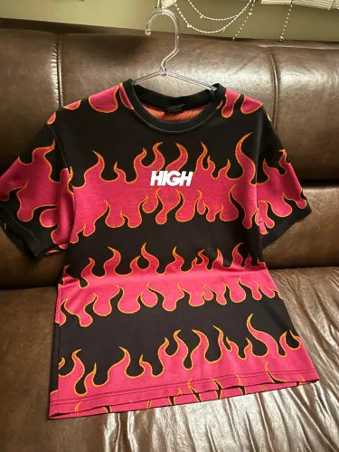 camiseta high tee jacquard fire kidz