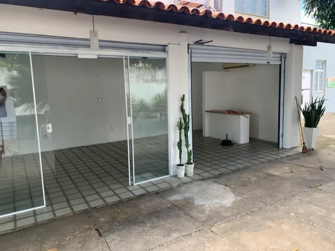 Aluga-se sala comercial