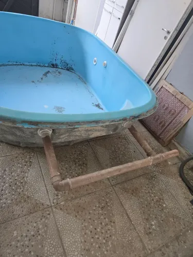 VENDO PISCINA SEMI NOVA 2700 LITROS